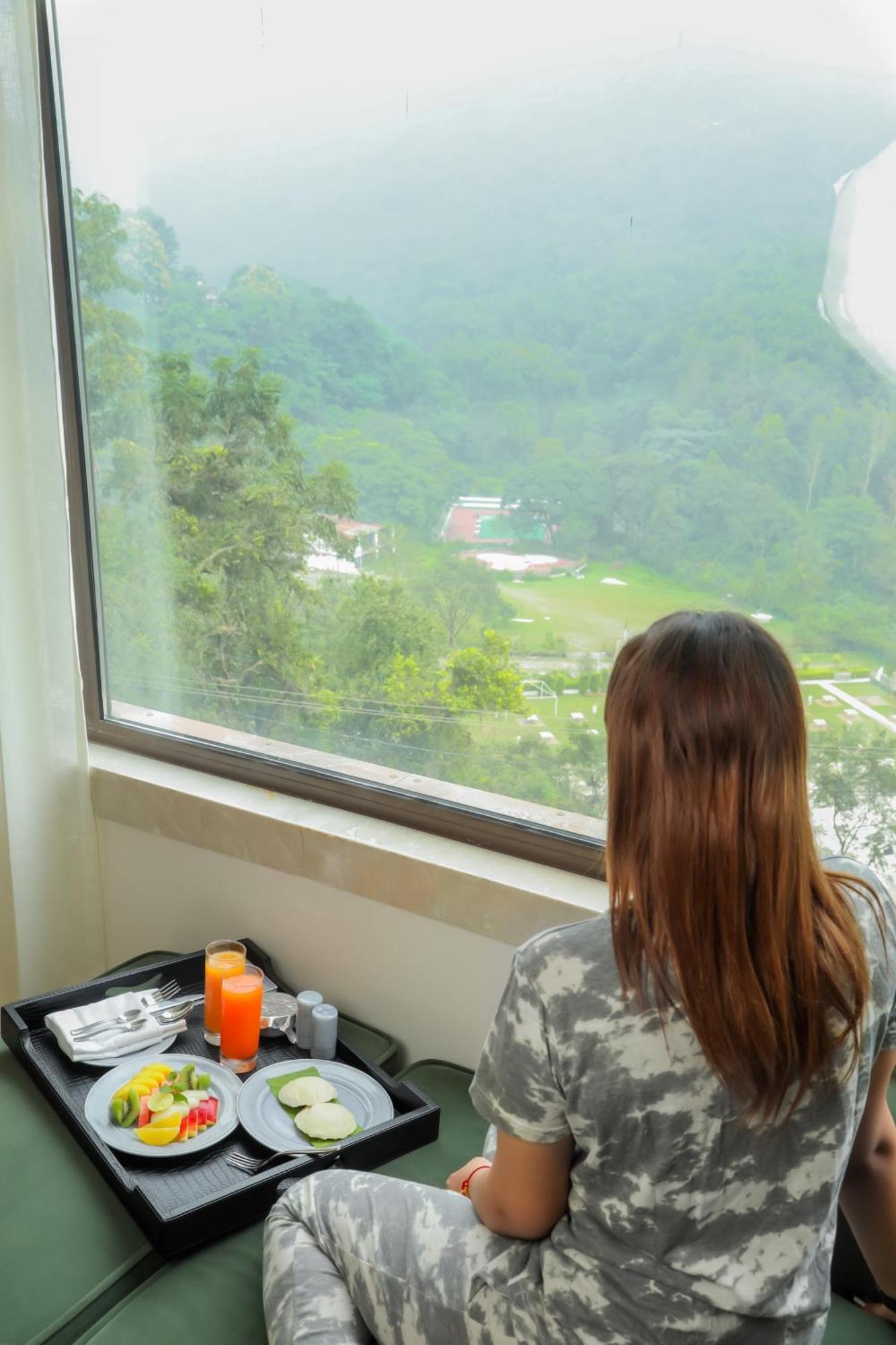 The Prominence Mussoorie Road Dehradun Hotel Exterior photo