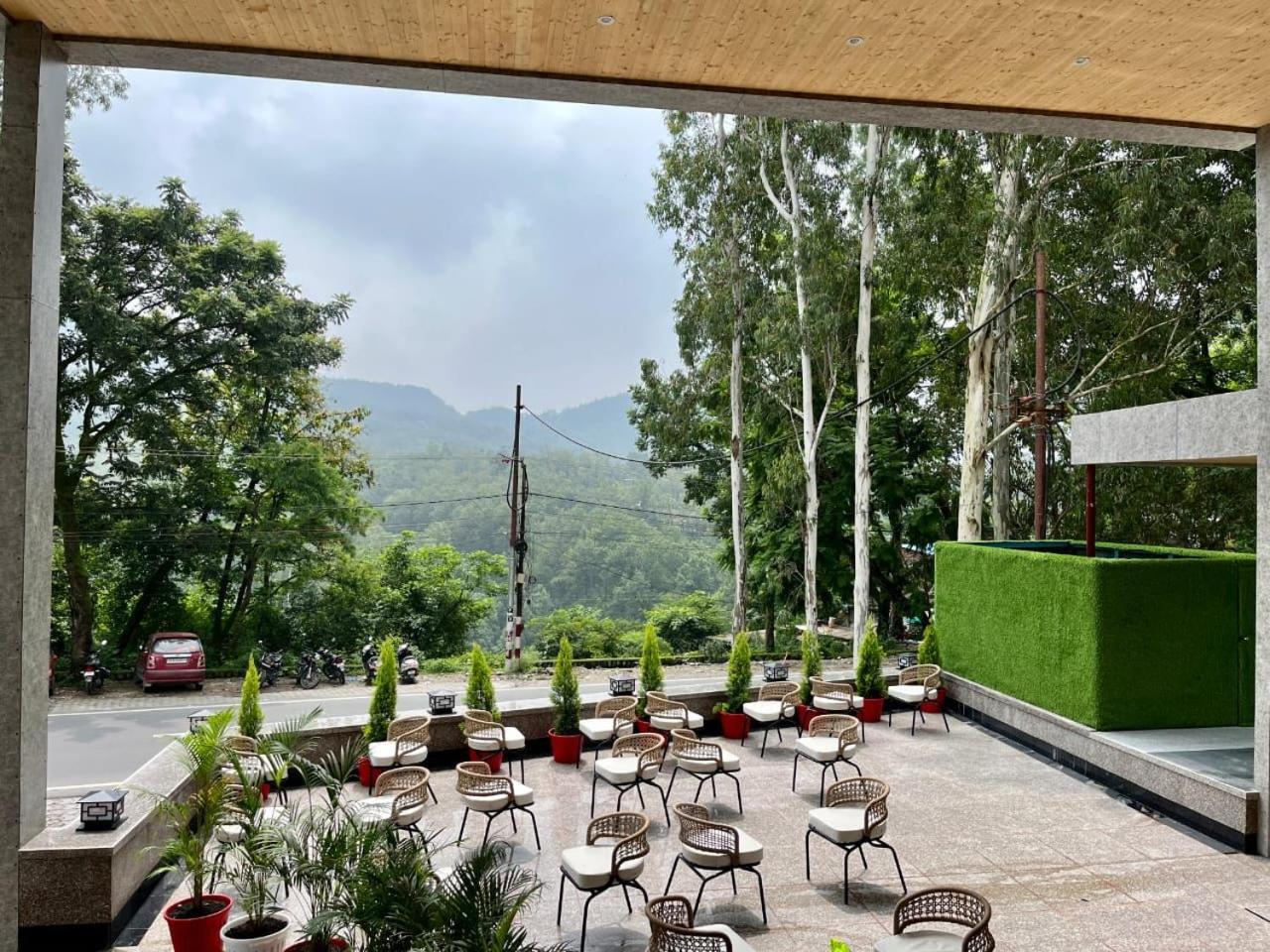 The Prominence Mussoorie Road Dehradun Hotel Exterior photo