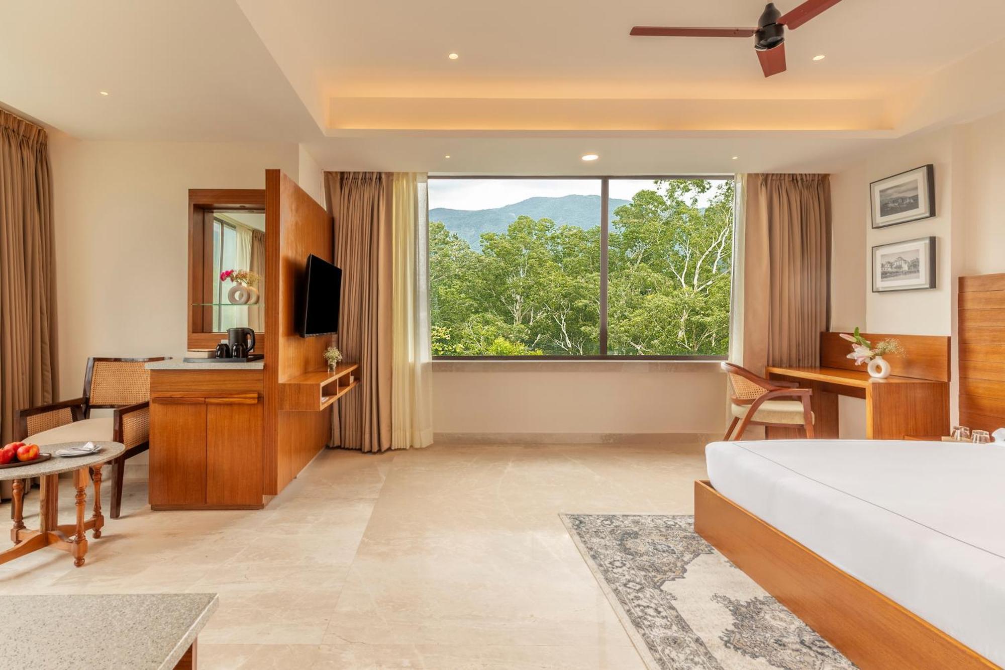 The Prominence Mussoorie Road Dehradun Hotel Exterior photo
