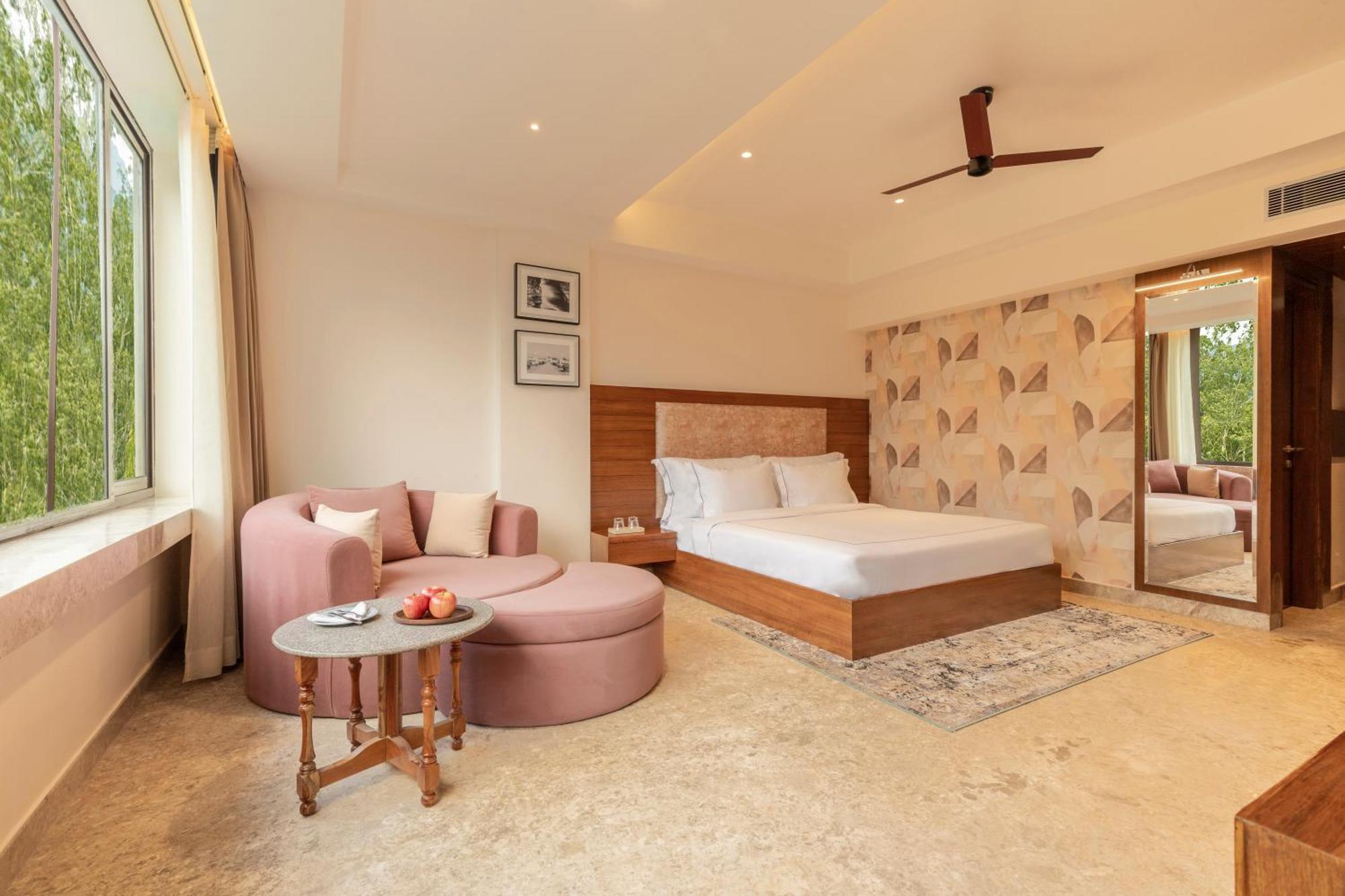 The Prominence Mussoorie Road Dehradun Hotel Exterior photo