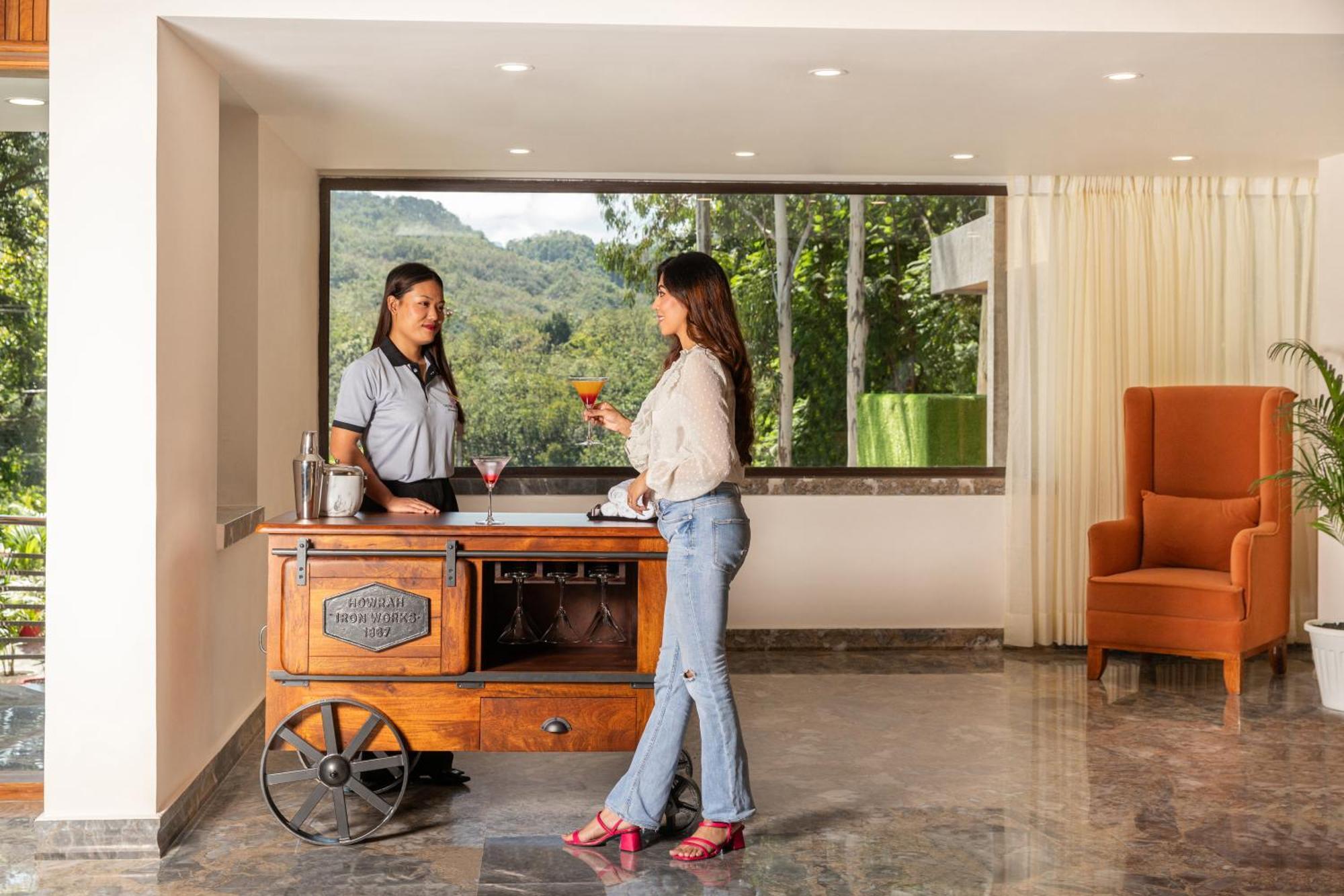 The Prominence Mussoorie Road Dehradun Hotel Exterior photo